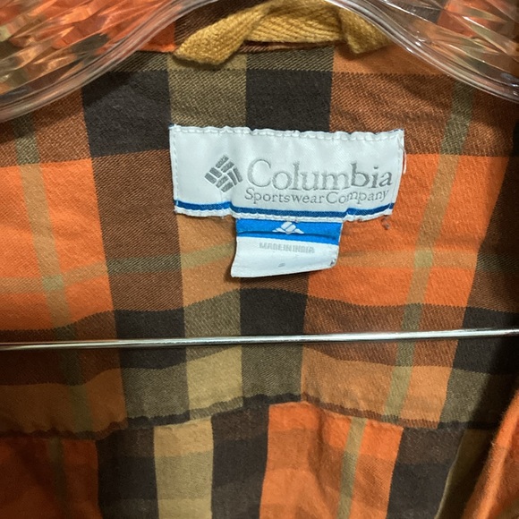 Men’s Columbia Button Up | Casual Button down | Men’s Button Up | Columbia - Picture 2 of 9